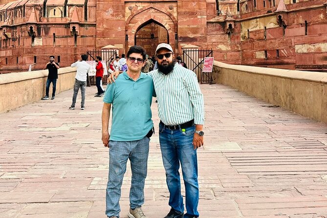 Taj Mahal & Agra Fort Private Guided Day Tour From Delhi - Courtyard Agra Meal Break and Reset Time