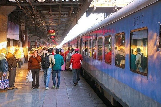 Taj Mahal & Agra Private Tour from Delhi by India's Fastest Train - The Train Ride: Comfort, Meals, and a Built-In Buffer