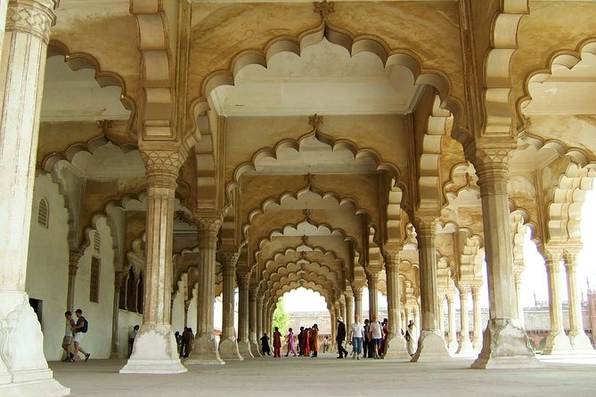 Taj Mahal Agra Same Day Tour From Delhi By Car - Guides and language: the real upgrade is understanding