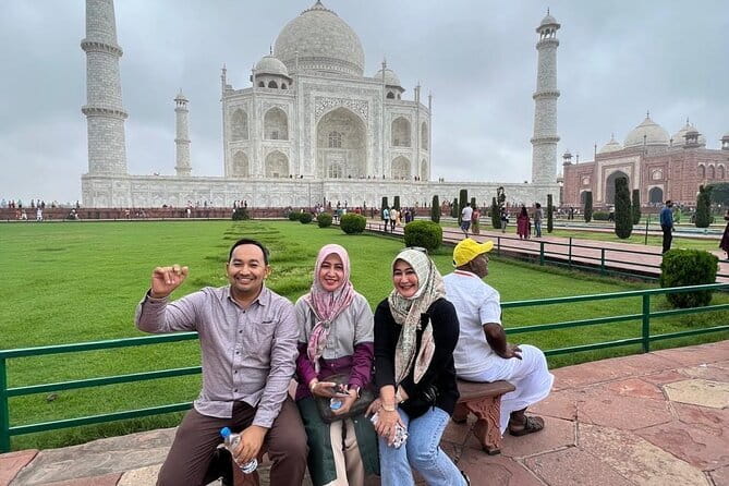 Taj Mahal & Agra Sameday Tour from Delhi by Car with 5 Star Lunch - Taj Mahal Entry With a Guide: Less Queue Stress, More Looking Time