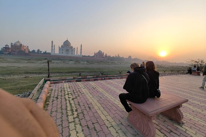 Taj Mahal & Agra Tours – Multiple Options from Delhi or Agra - Lunch at DoubleTree by Hilton Agra (and What to Watch For)