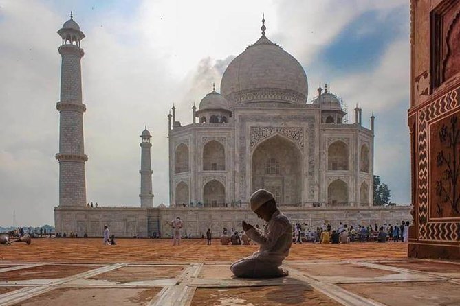 Taj Mahal and Agra Day Tour from Delhi - How the guide and private driver change your day