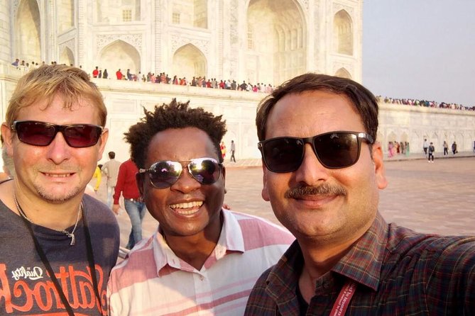 Taj Mahal and Agra Fort: Guided Day Tour from New Delhi - Taj Mahal security and guiding: getting in without the stress