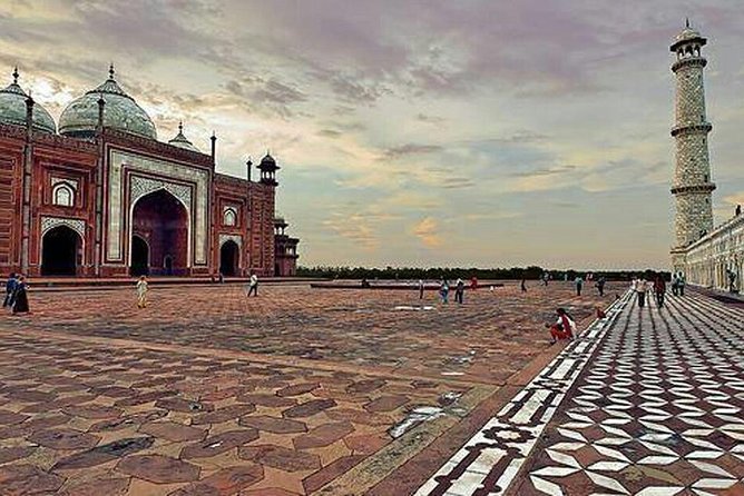 Taj Mahal And Fathepur Sikri - Price and value: what $100 buys you (and what it doesn’t)