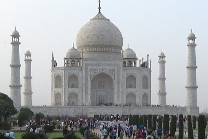 Taj Mahal by Superfast Train Gatimaan Express - Door-to-door transfers and how the timing usually feels