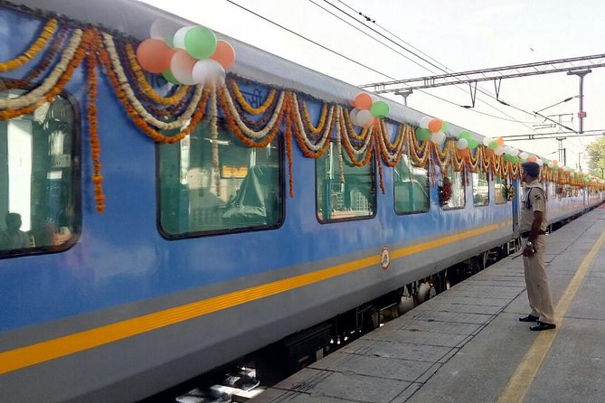 Taj Mahal City Local Tour by Train from Delhi-All Inclusive - Taj Mahal visit with real guide support (including sunrise options)