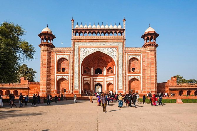 Taj Mahal City Local Tour by Train from Delhi-All Inclusive - Breakfast on the train: your low-stress start