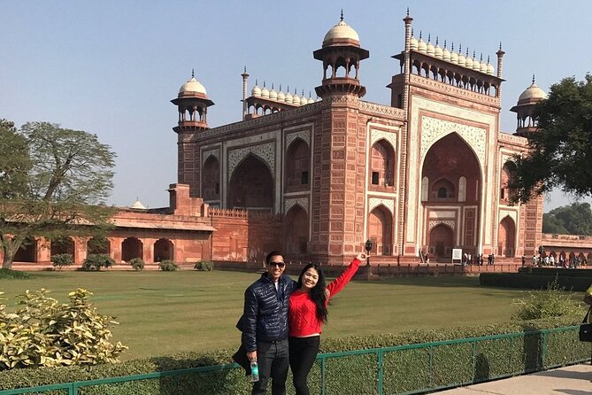 Taj Mahal Day Tour From Delhi By Private Cab -All Inclusive - Drivers and guides: Why people keep praising the service