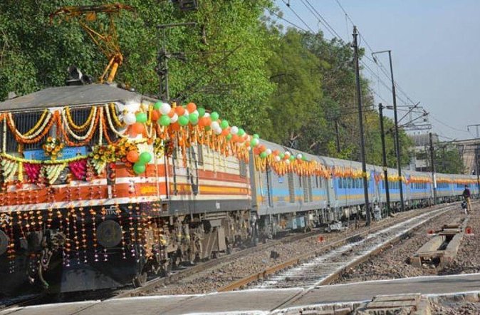 Taj Mahal Day Tour from Delhi by Superfast Train - TOP RATED TOUR - Stop 1: Taj Mahal (about 3 hours) and how to enjoy it beyond the postcard