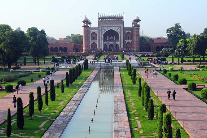 Taj Mahal Private Tour by Gatimaan Express Train - Staying Comfortable: AC Chair Car, Meals, and Return Snacks