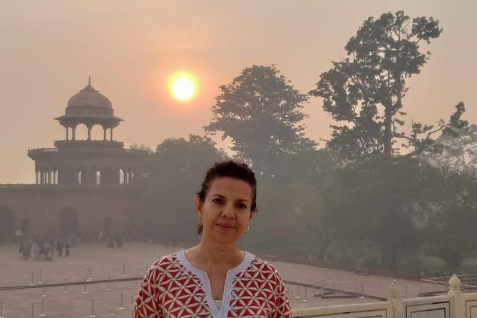 Taj Mahal's Special tour from Delhi Airport/Hotel. - Agra Fort: From Akbar’s Red Stone to Shah Jahan’s Marble Additions