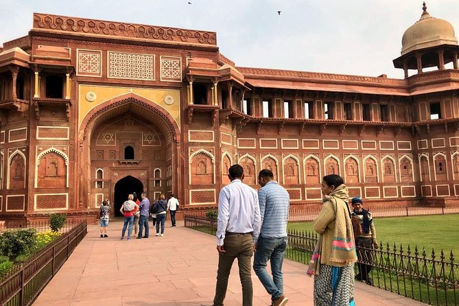Taj Mahal Sharing Same Day Trip From Delhi Including all - A One-Day Agra Plan Starting at 6:00am