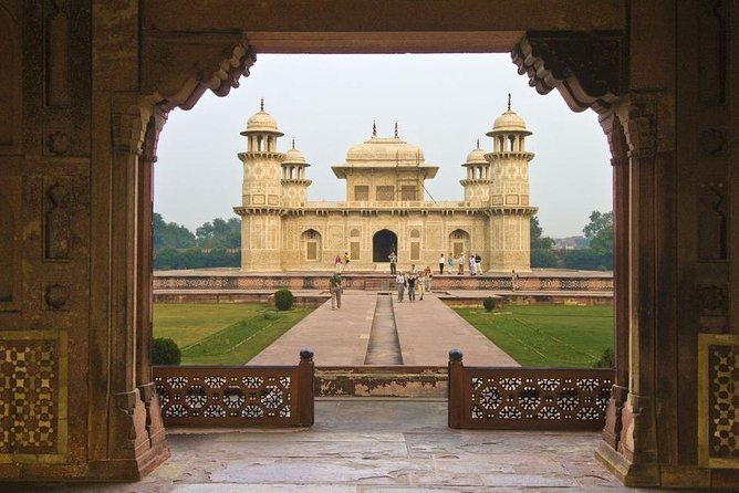 Taj Mahal Sunrise & Agra Fort Private Tour from Delhi - Price and logistics: $15 per person, but check what you’re actually buying