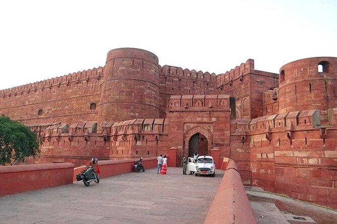 Taj Mahal Sunrise and Sunset Tour from Delhi with Fatehpur Sikri - Agra’s Craft Stops: Marble Inlay and Local Handicrafts Without the Hard Sell