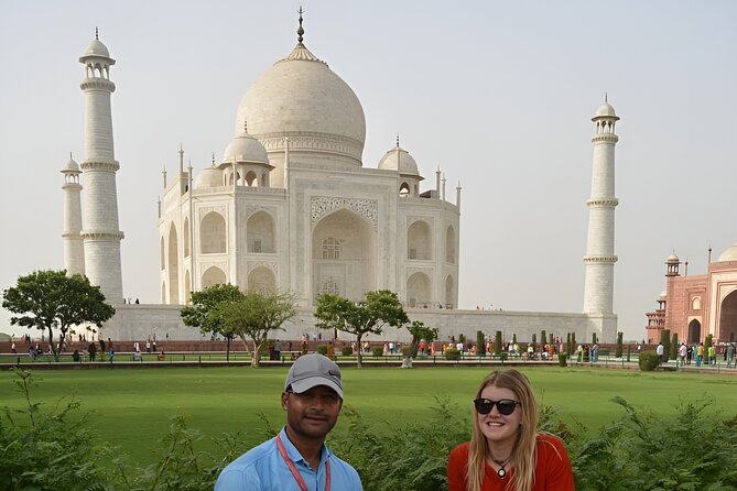Taj Mahal Sunrise Private Trip by Car from Delhi - All Inclusive - Agra Fort (UNESCO): Why It’s More Than a Second Stop