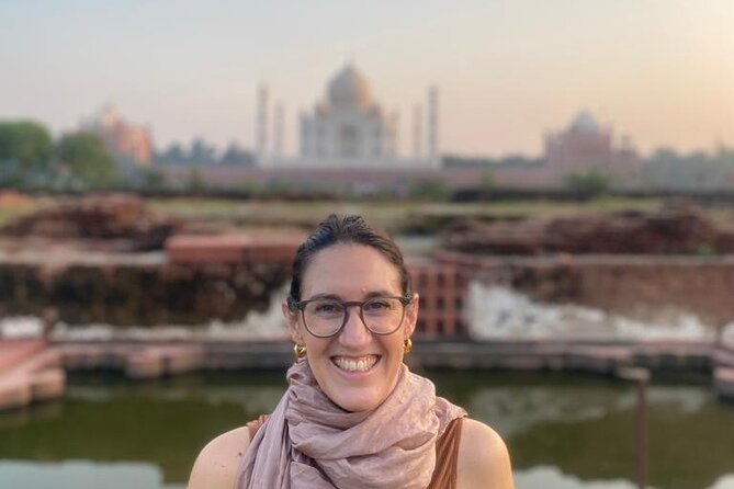 Taj Mahal Sunrise Tour By Car From New Delhi - Agra Fort: the big fortress stop that adds context