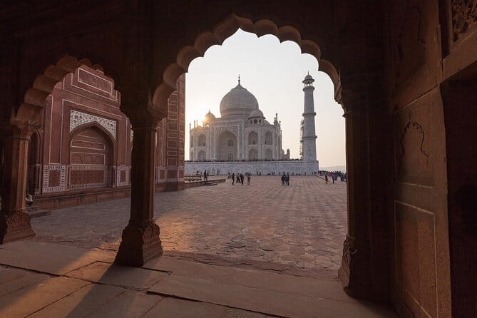 Taj Mahal Sunrise Tour From Delhi by Car - Agra Fort: Mughal power in a two-hour walk