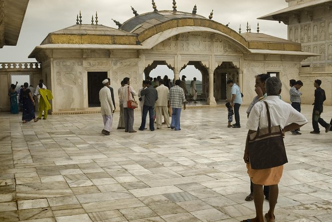 Taj Mahal Sunrise Tour from New Delhi - Getting to Agra before sunrise: the 2:00 AM pickup rhythm