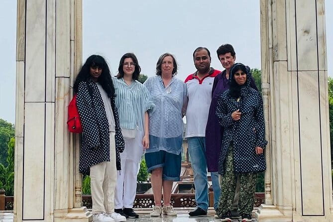 Taj Mahal Sunrise Tour with Agra overnight from Delhi - By Car - Key highlights that make this Taj Mahal sunrise trip work