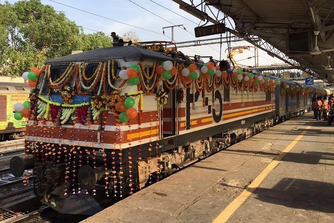 Taj Mahal Tour by Gatimaan Train/Rail All Inclusive - Meals on the train and in Agra: less stress, more energy