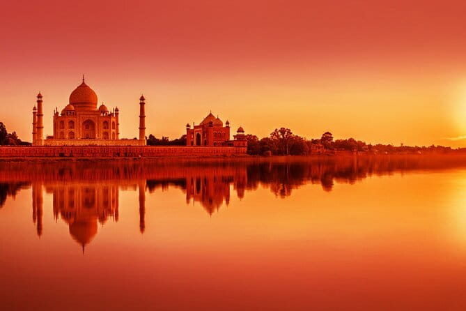 Taj Mahal Tour by Gatiman from Delhi - The morning plan: pickup, station transfer, and getting positioned