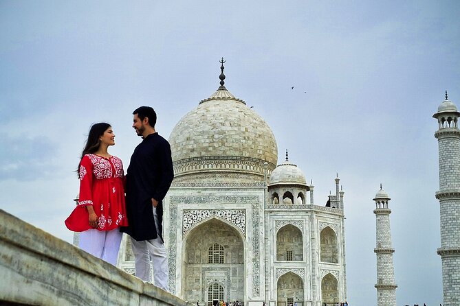 Taj Mahal Tour From Delhi by Car - All Inclusive - Stop 1 in Agra: Arriving With a Local Guide’s Head Start