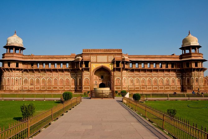 Taj Mahal Tour from Delhi by India's Fastest Train (GATIMAAN EXP) - Taj Mahal first: your 3-hour window to take it all in
