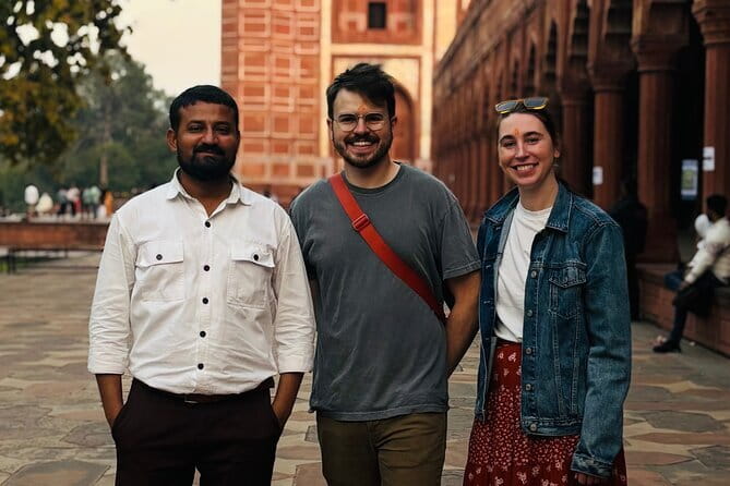 Taj Mahal Tour From Delhi— Private Day Trip with Agra Fort - Lunch and the 45-minute break: plan for paying the bill