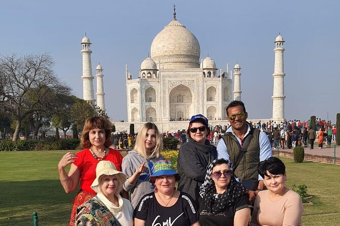Taj Mahal Tour From Delhi to Agra Sightseeing by Private AC Car - Taj Mahal in the Morning: How the Guide Helps You See More