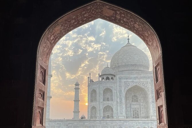 Taj Mahal Tour with Private Guide - Private tour day: what you gain from being only your group