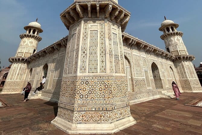 Taj Mahal Unveiled A Personalized Private Tour from Delhi - Agra Fort: Mughal power beyond the Taj photo
