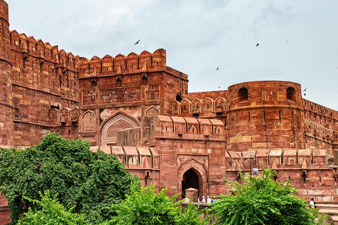 Tajmahal and Agra Private Sunrise Full-Day Tour from Delhi - Agra Fort: Mughal Power in Red Sandstone (Plus Two Big Zones)