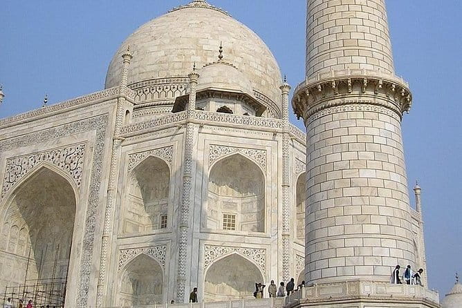 Tajmahal Tour - Taj Mahal entry without waiting: what the line-skip is really worth