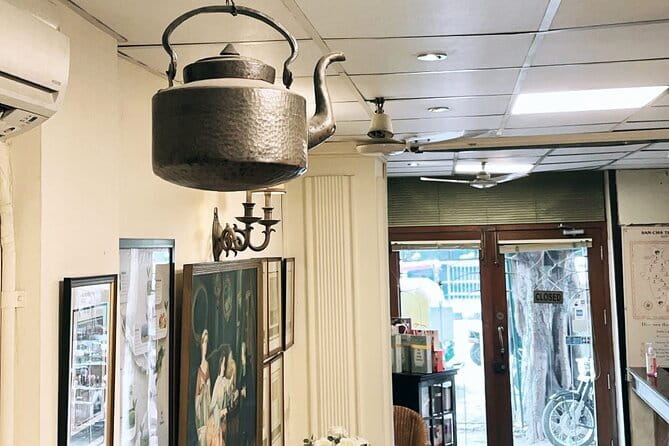 Tea Tasting Session at India's oldest tea boutique Sancha Tea/Aap Ki Pasand - The One-Hour Tea Flight: What You’ll Do and How to Get More Out of It