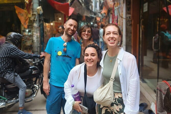 Timeless Treasures: An Old Delhi Heritage Walking Tour - Chandni Chowk Market: The Main Street You Don’t Want to Miss