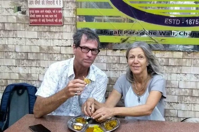 Vegan History & Jain Culture Walk of Delhi - Stop 3: Travel Yoga Cafe and the Evolution of Veganism
