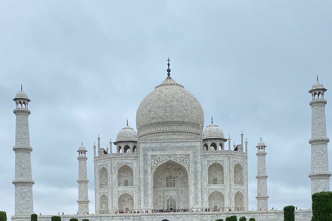 Visit Taj Mahal - Why This Taj Mahal and Agra Fort Combo Works