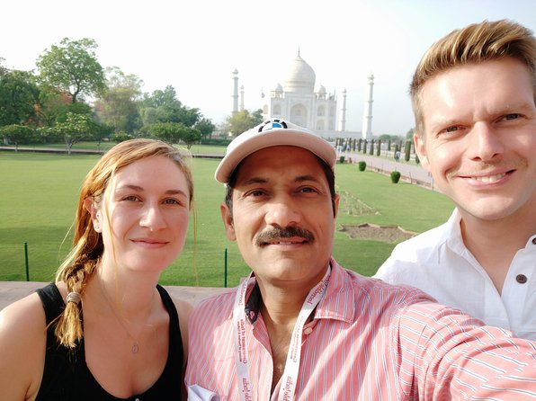 Voyage en Inde avec guide francophone - French guidance on the Taj Mahal: why this tour format works